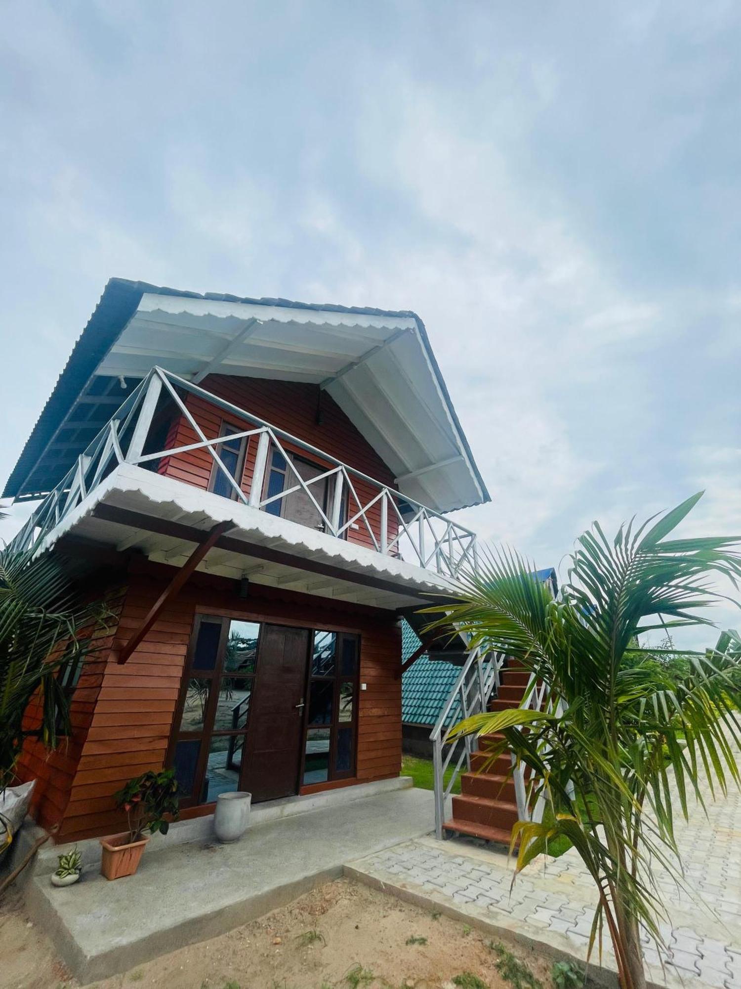 Surfing Beach Nilaveli Trincomalee Exterior foto